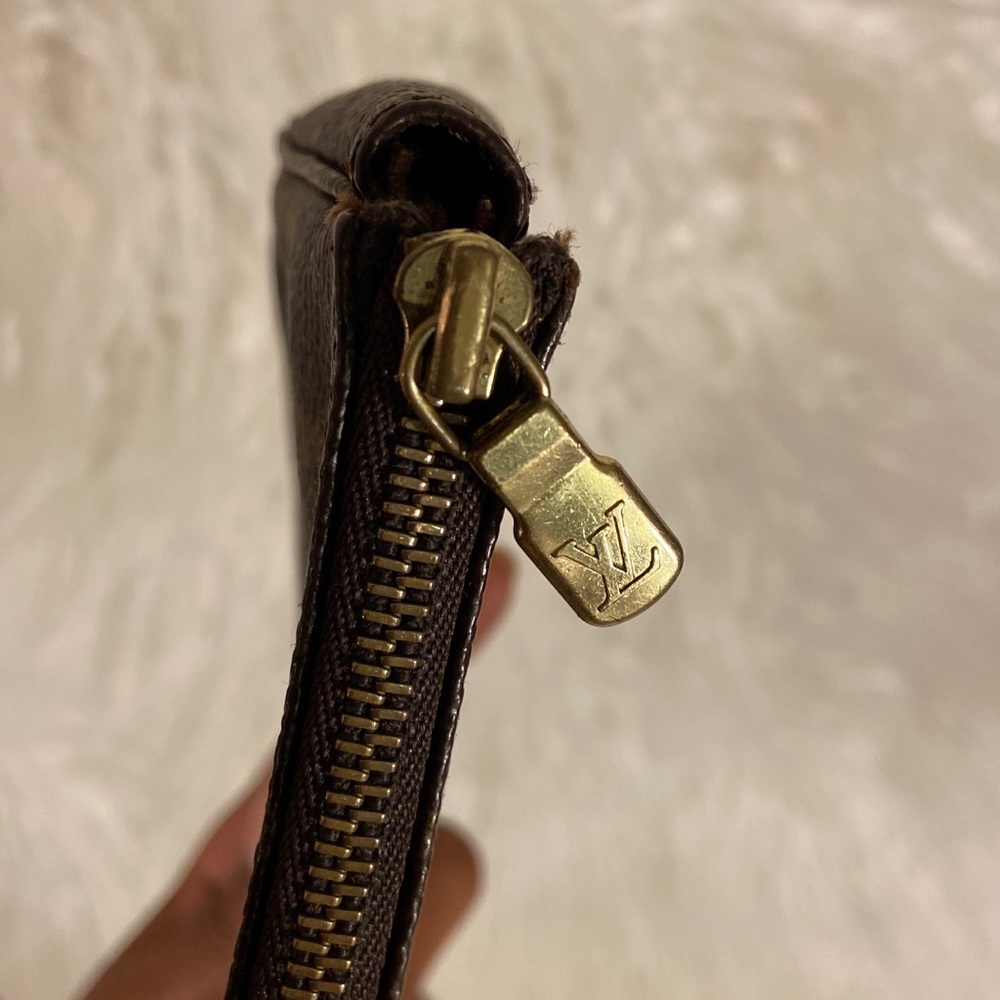 Authentic Louis Vuitton Pochette - Picture 4 of 9